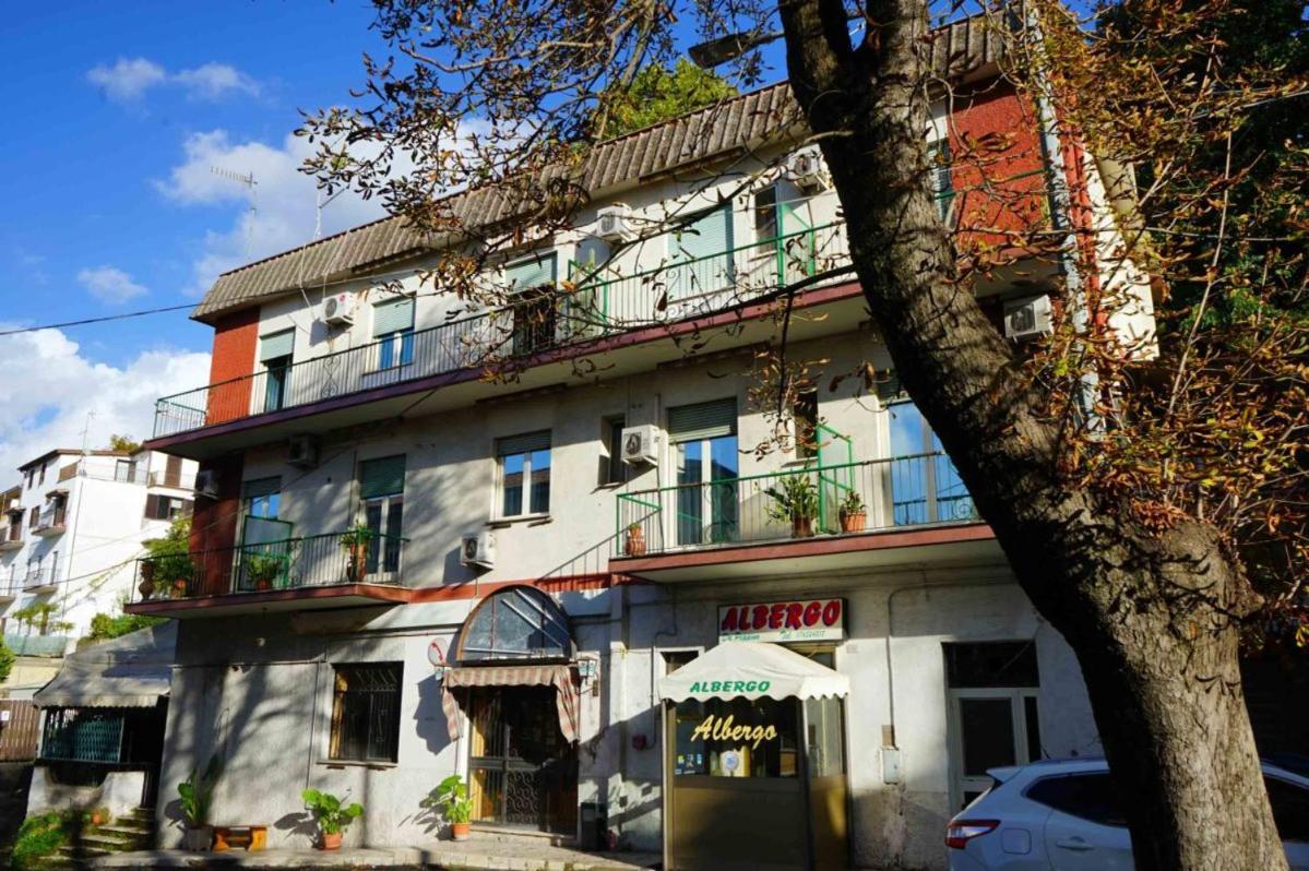 Albergo Da Peppino Poggio Mirteto Kültér fotó
